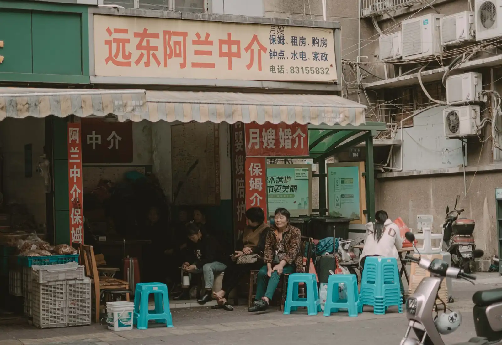 童装售选购指南:千娱音服装店解析儿童服饰面料与版型选择要点
