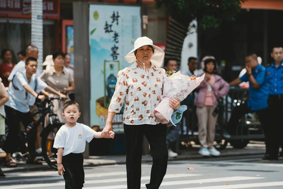 重庆家长选购儿童服饰指南:纯棉面料与亲子系列穿搭要点解析正文配图 2
